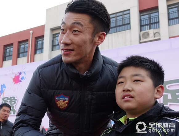 MK-关中黑豹队对阵皖江鲸鲨队,赛艇联赛火力全开,门将神扑救主——定海神针仍在的简单介绍