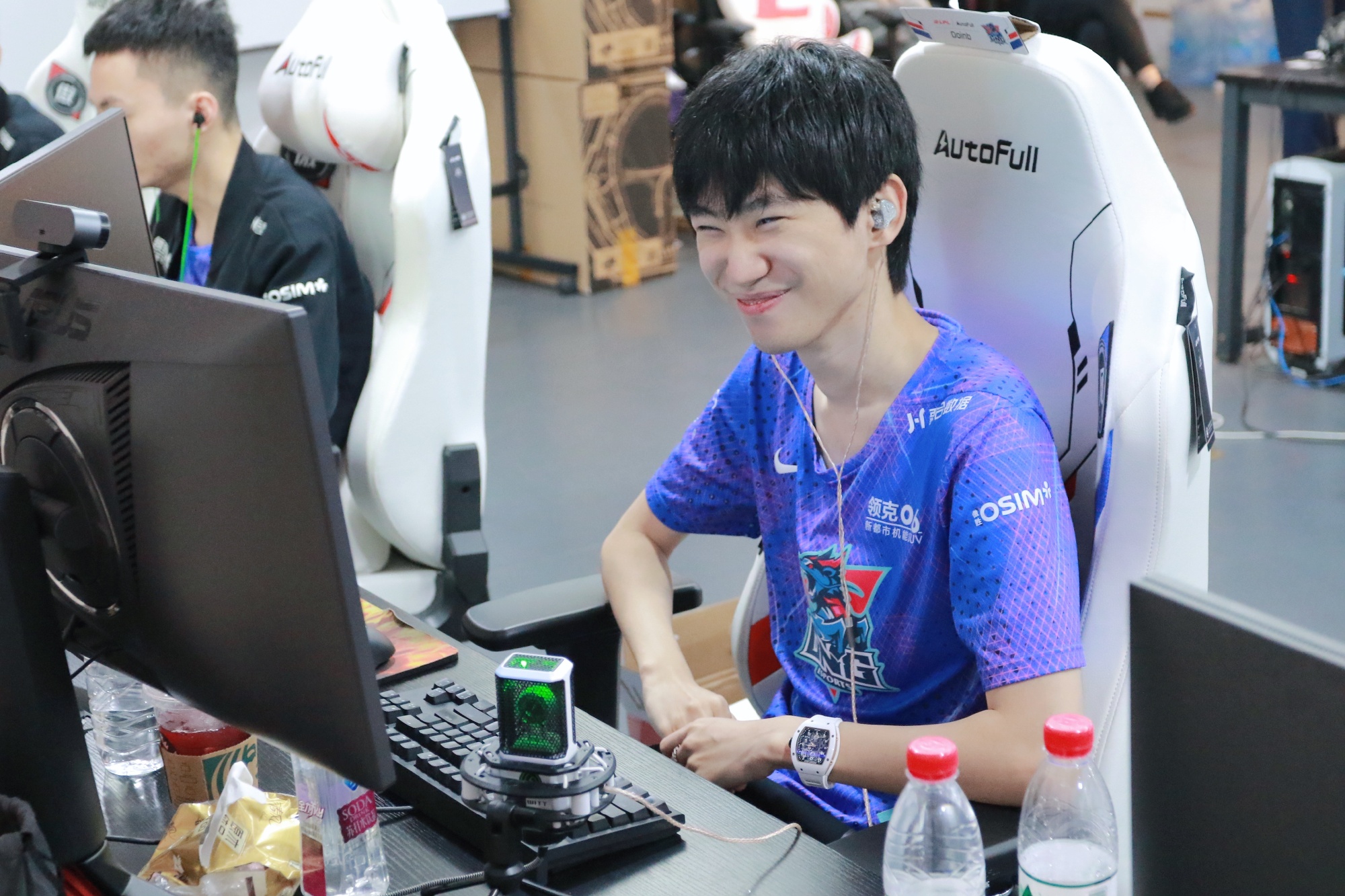 MK- Doinb焦点对战,JackeyLove与80激战独行侠分钟,领先优势明显胜负难料!再创辉煌时刻