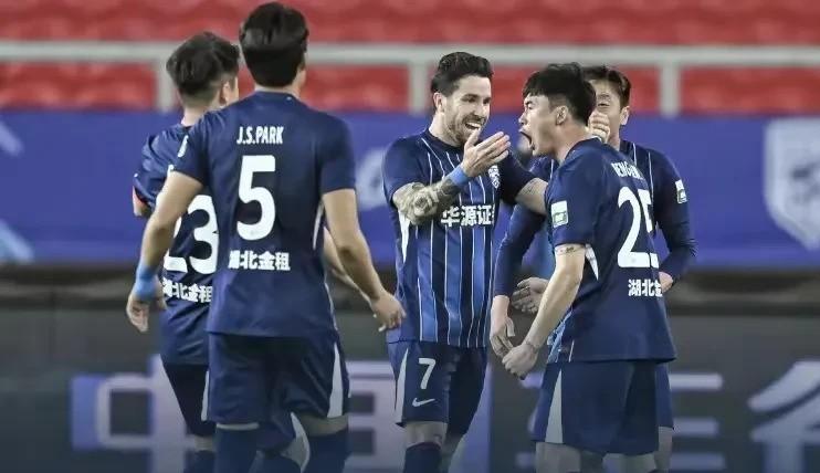 MK体育-转会期意甲焦点战，武汉三镇豪取连胜，引发热议，赛季目标并未改变的简单介绍